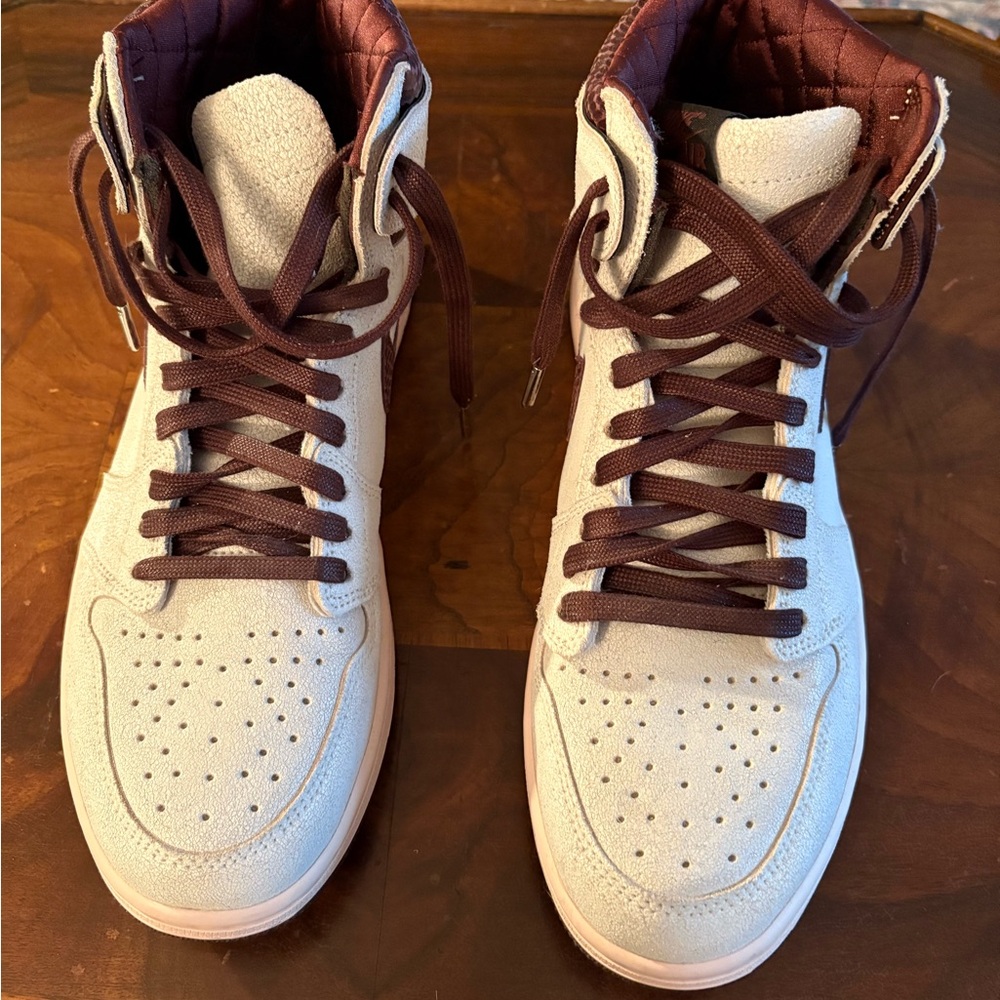 A Ma Maniere Air Jordan 1 in EUC, size 11.5